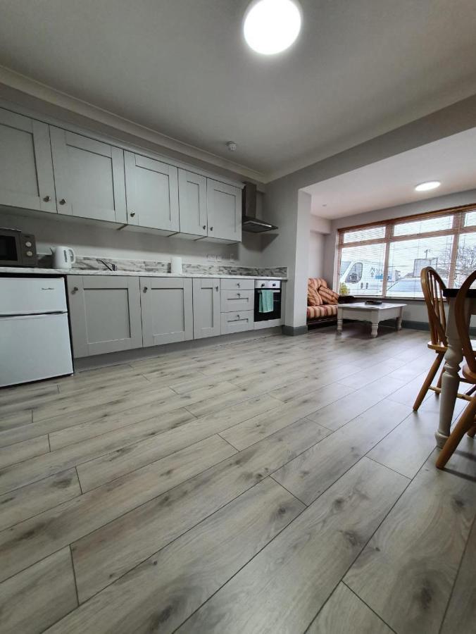 Brookville Guesthouse Талламор Экстерьер фото